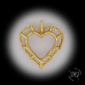 Daffodil_Pendant