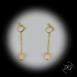 Beige Pearl Earrings