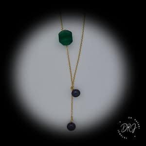 Green Oval Agate and Black Pearl