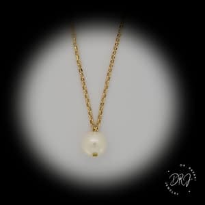 White Pearl Pendant